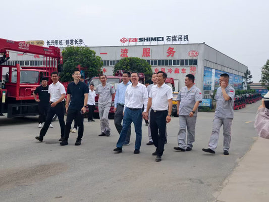 We warmly welcome the leaders of Dongfeng Group to visit and guide Shenbai Automobile.