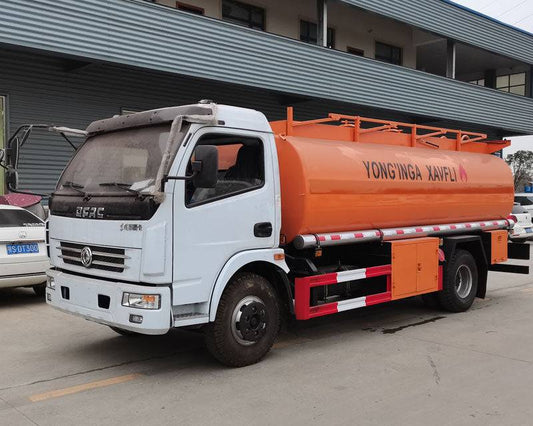 Dongfeng 4*2 10000L oil tank truck