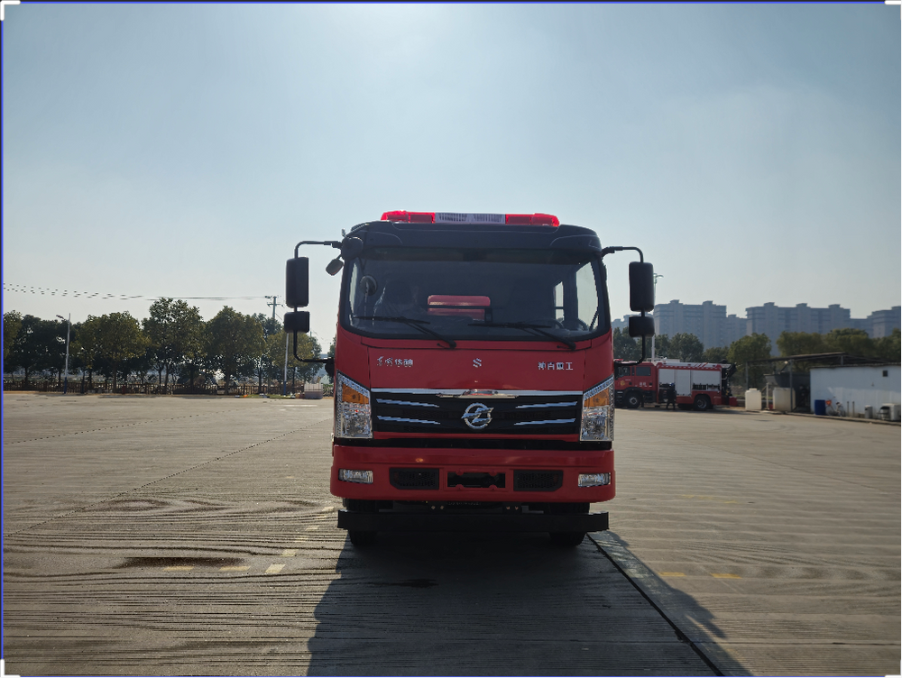 Dongfeng 5-Cubic-Meter Foam Fire Truck