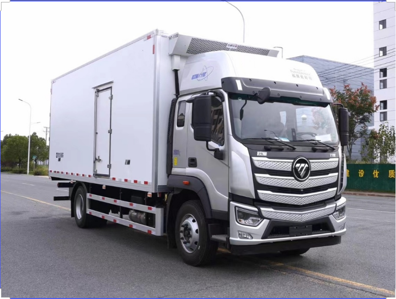Foton Auman 6.8-meter 10 ton refrigerated truck