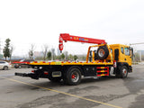 Dongfeng Dolica D9 6.8 meter equipped with a 5-ton straight boom crane tow truck