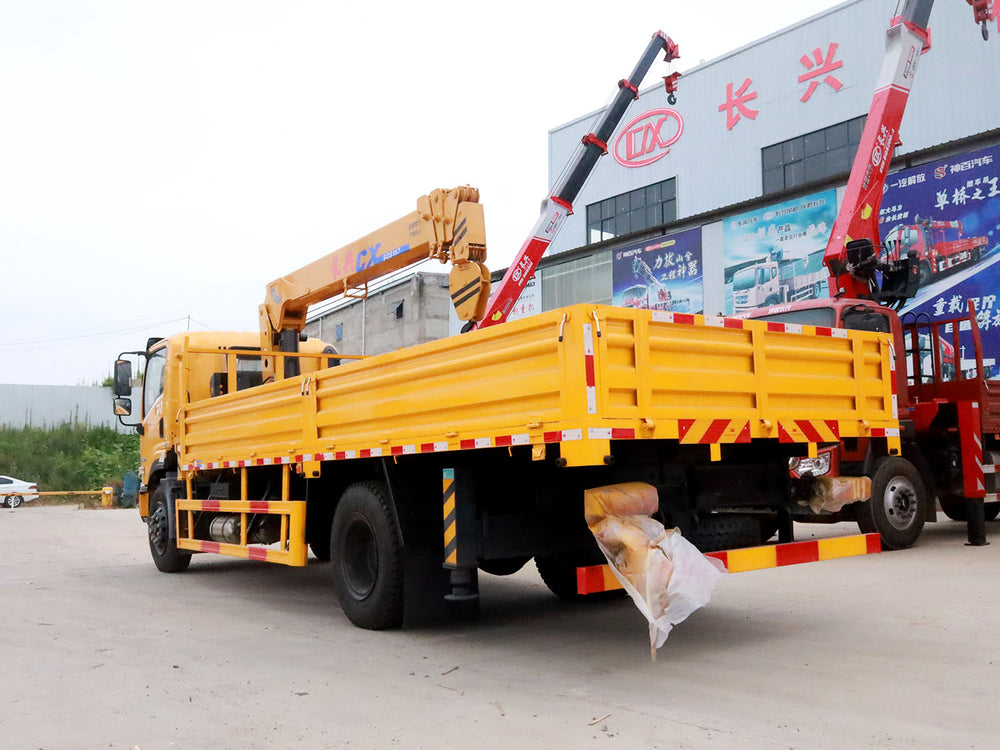 Dongfeng Changxing D1 6.3-ton straight boom crane