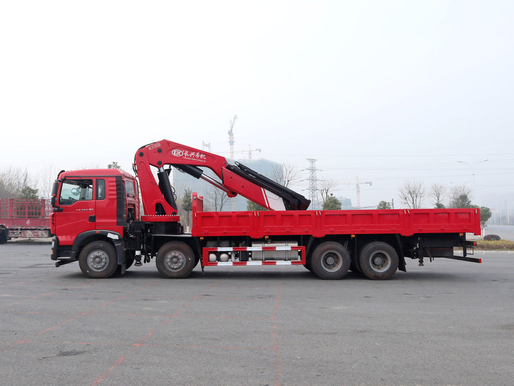 Sinotruk Howo 30-ton Knuckle Boom Crane (8x4)