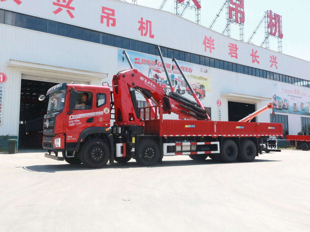 Dongfeng Huashen DV5 8x4 Changxing 30-ton folding boom truck crane