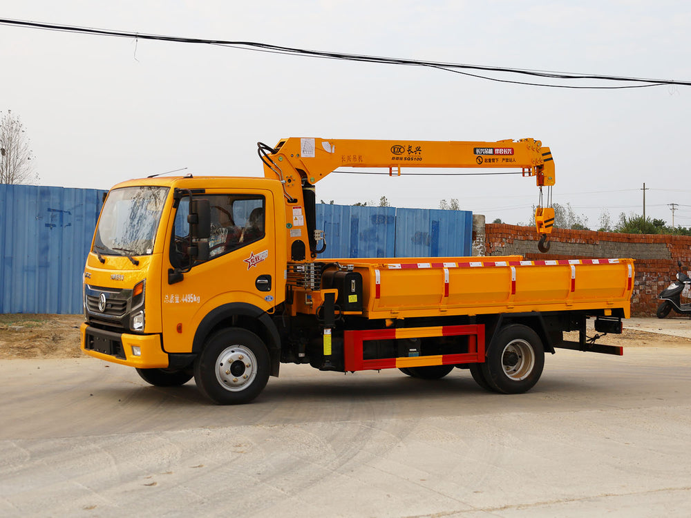 Dongfeng Dolica D6-N Changxing 4-ton Straight Boom Truck Crane