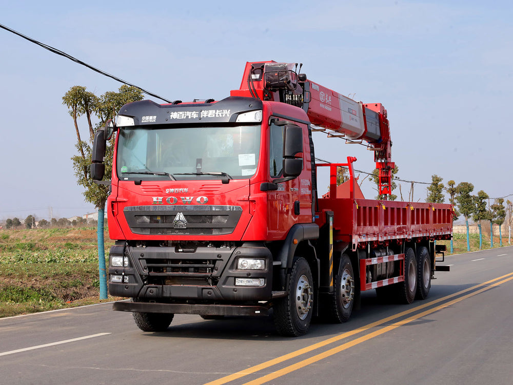 Sinotruk Howo 8x4 Changxing 20-ton Straight Boom Truck Crane