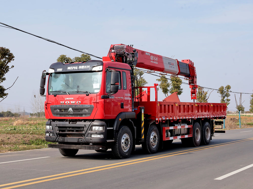 Sinotruk Howo 8x4 Changxing 20-ton Straight Boom Truck Crane