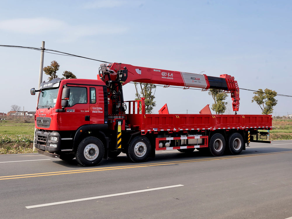 Sinotruk Howo 8x4 Changxing 20-ton Straight Boom Truck Crane