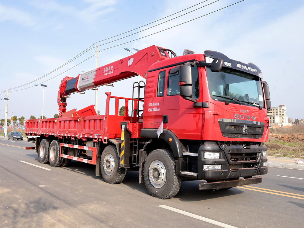 Sinotruk Howo 8x4 Changxing 20-ton Straight Boom Truck Crane
