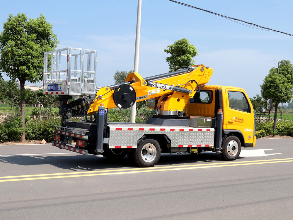 Foton Aoling M-Series 28-Meter Aerial Work Platform Truck