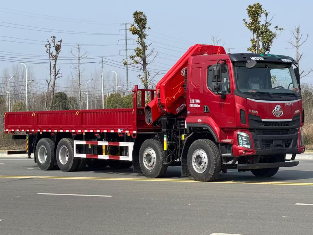 Liuzhou Motor 25-ton 7-section folding boom truck crane