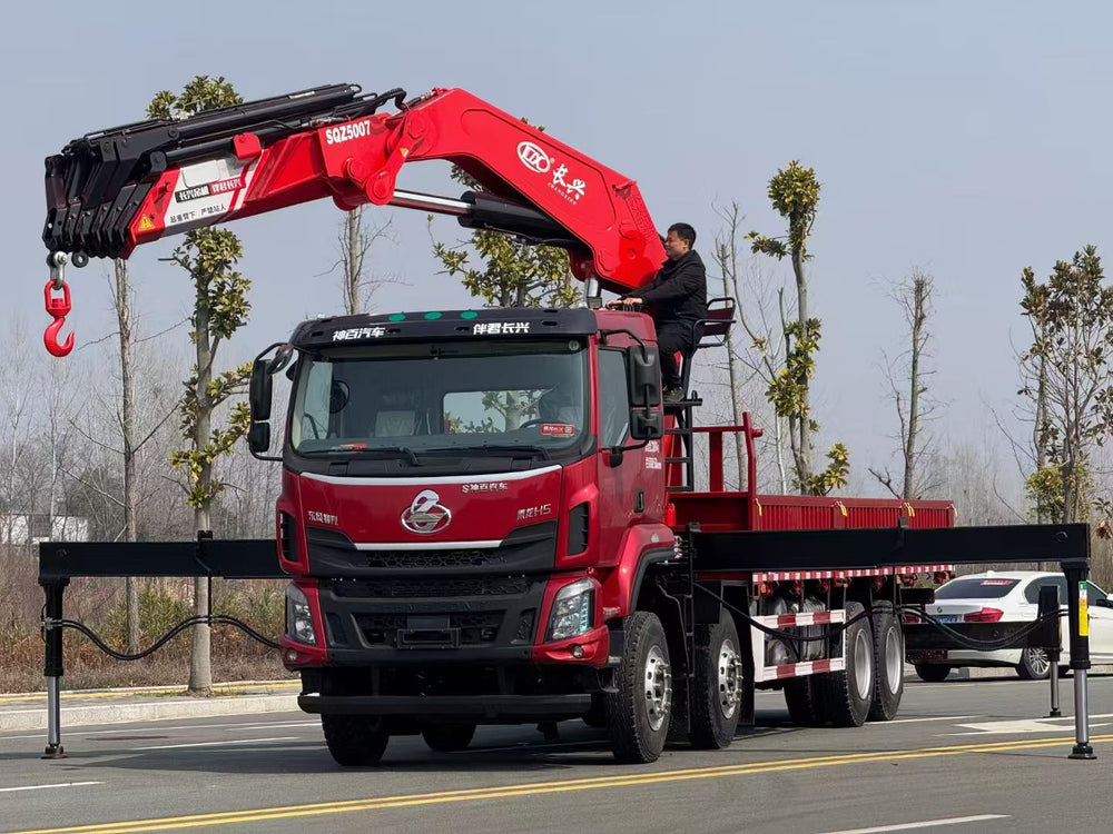 Liuzhou Motor 25-ton 7-section folding boom truck crane