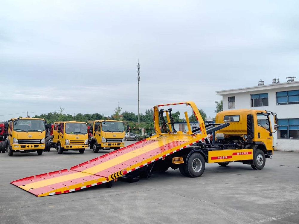 Howo 5.8-meter one-tow-two tow truck