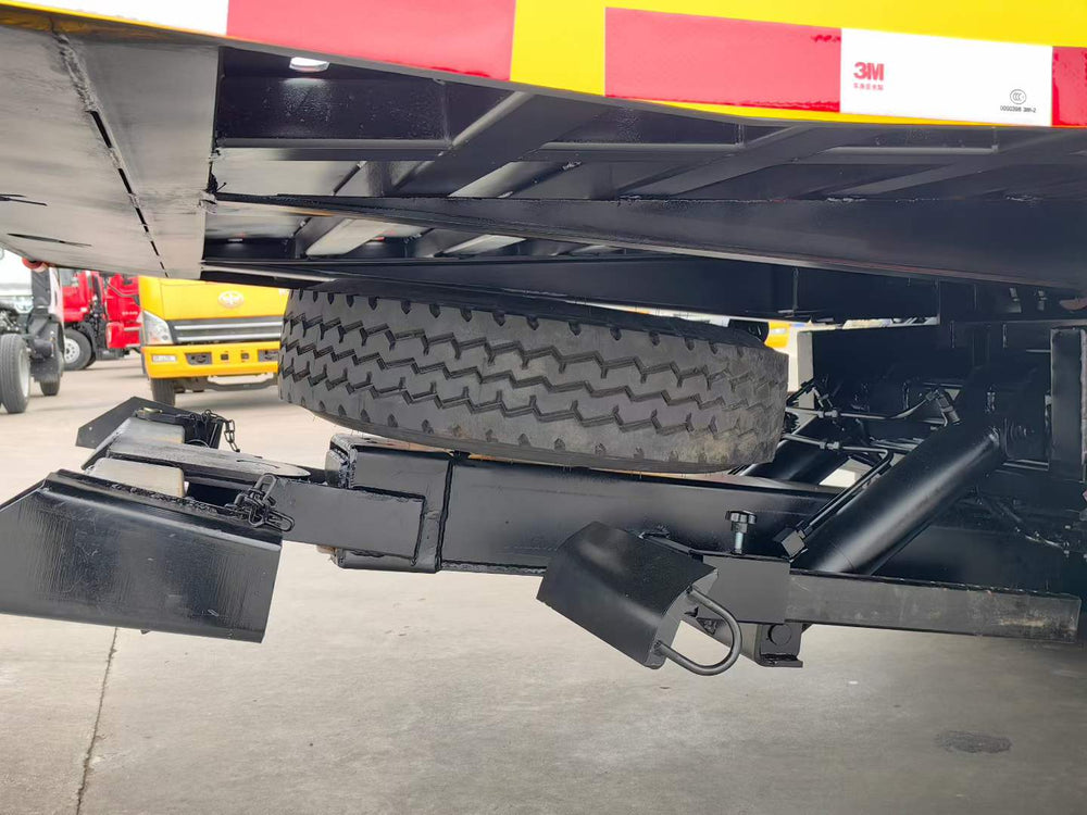 Howo 5.8-meter one-tow-two tow truck