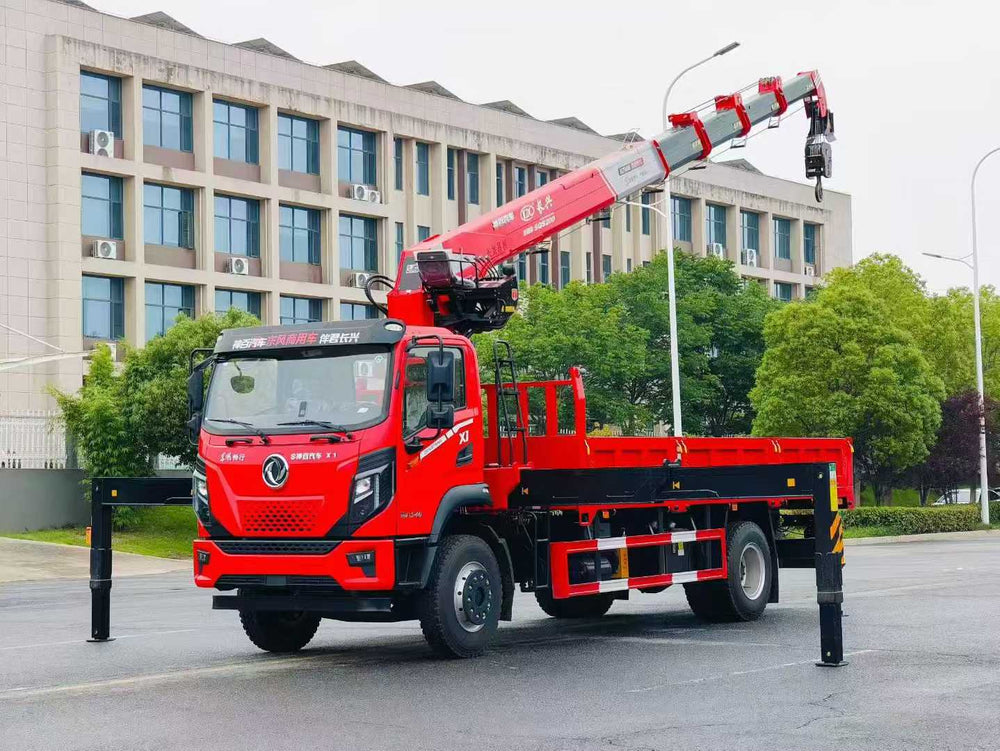 Dongfeng Changxing X1 8-ton 5-section boom truck crane