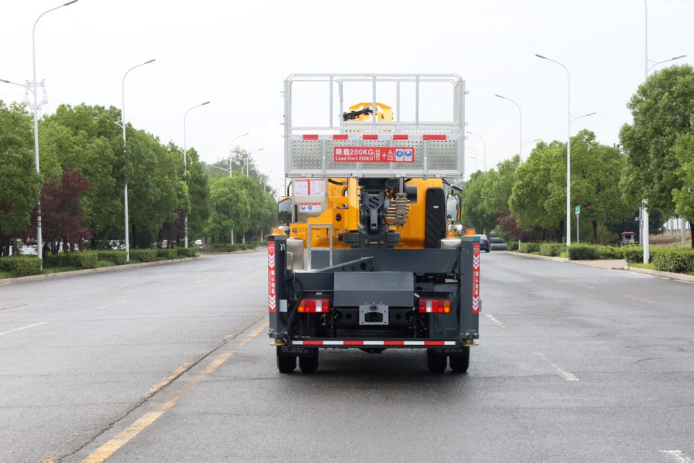 Howo 32-meter aerial work platform truck