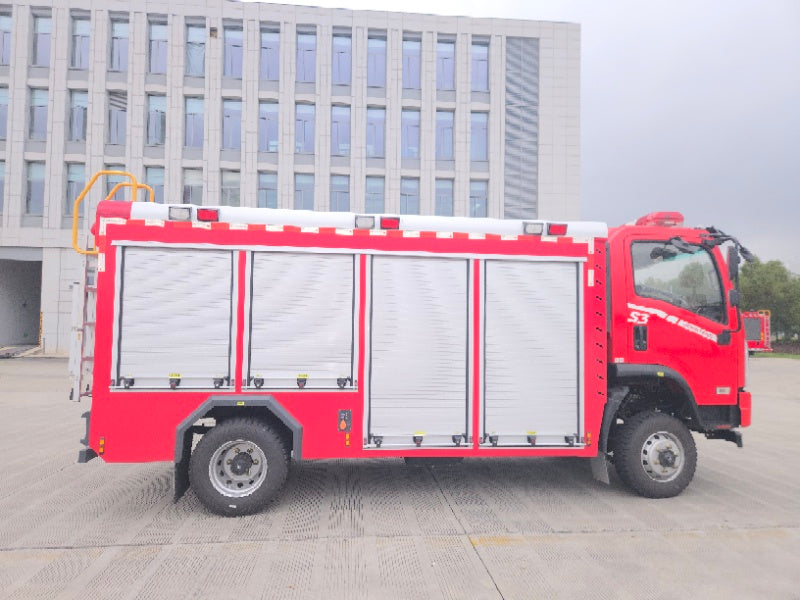 Dongfeng 2.5 cubic meter water mist fire truck