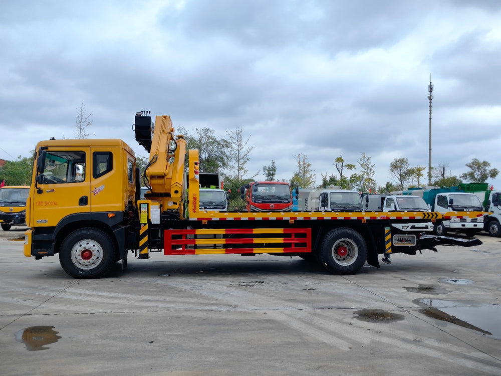 Dongfeng Dolica D9 6.8 meter  folding arm wrecker truck