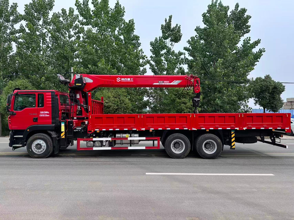 Sinotruk Howo 14-ton 6-section boom truck-mounted crane
