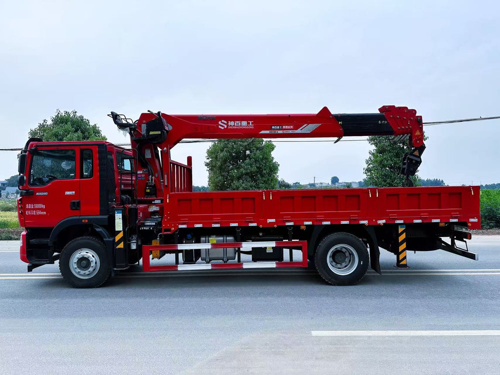 Sinotruk Howo 8-ton 6-section boom truck crane