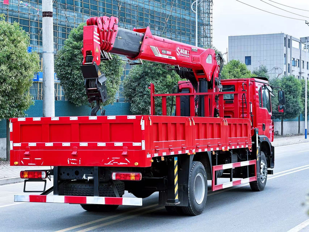 Sinotruk Howo 8-ton 6-section boom truck crane