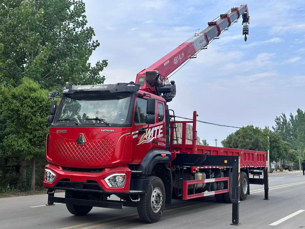 Sinotruk Howo 14-ton 5-section boom truck crane