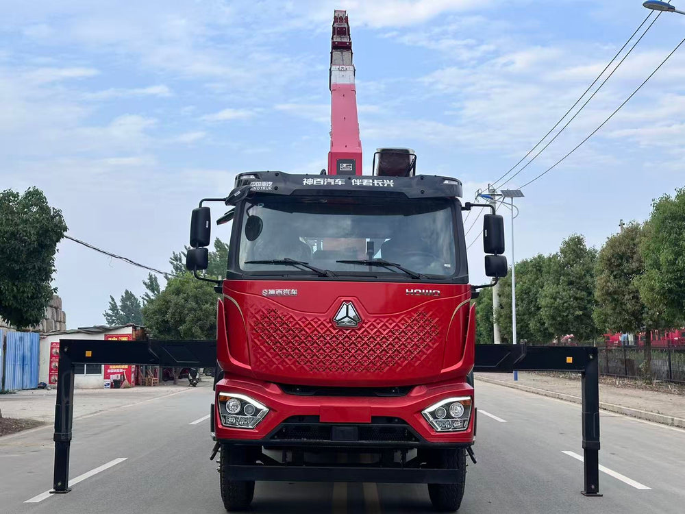 Sinotruk Howo 14-ton 5-section boom truck crane