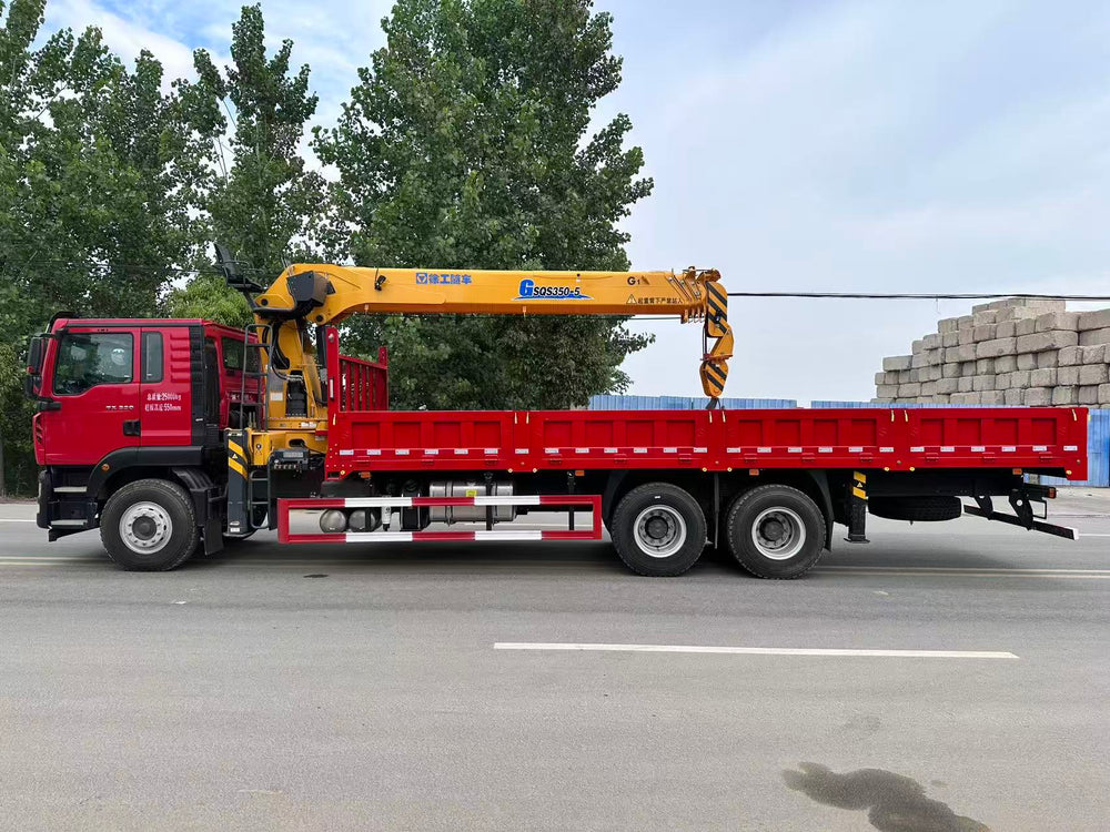 Sinotruk Howo XCMG 14-ton 5-section boom truck crane