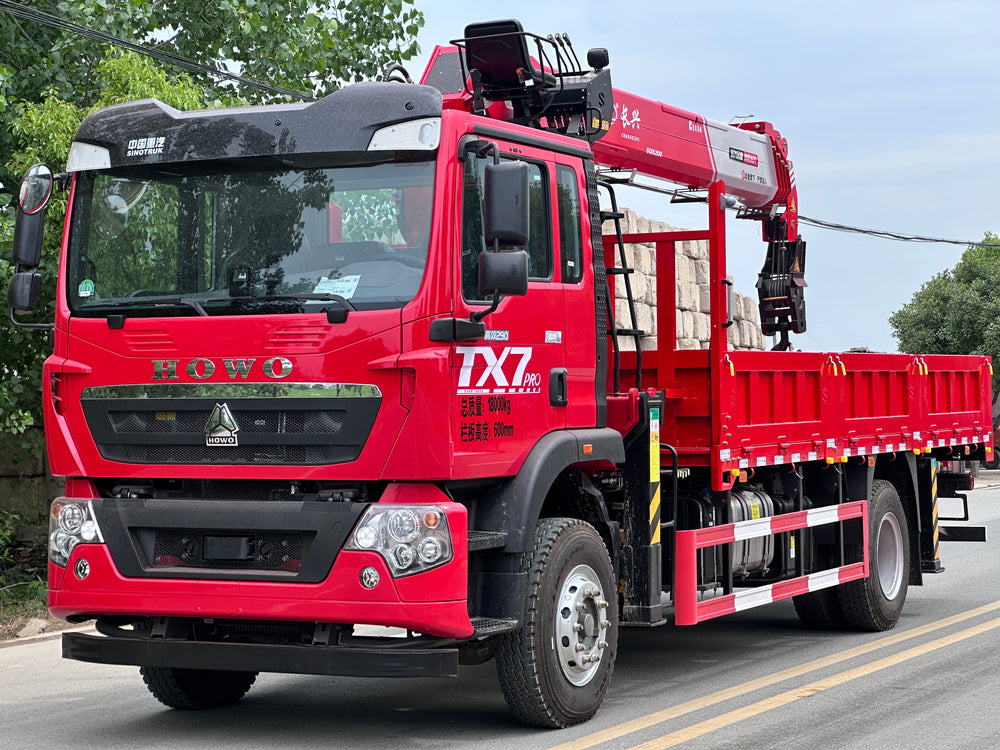 Sinotruk Howo 8-ton 5-section boom truck crane