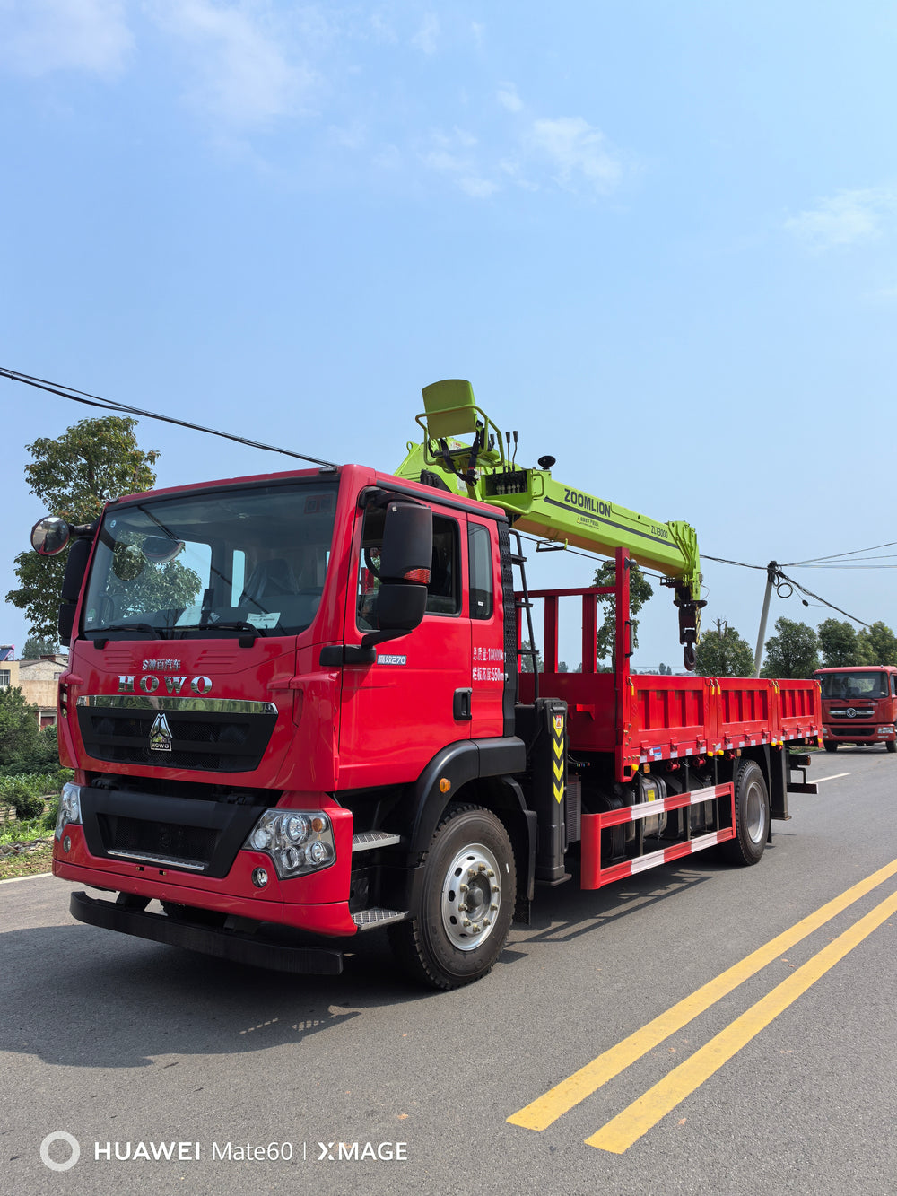 Sinotruk Howo Zoomlion 8-ton 5-section boom truck crane