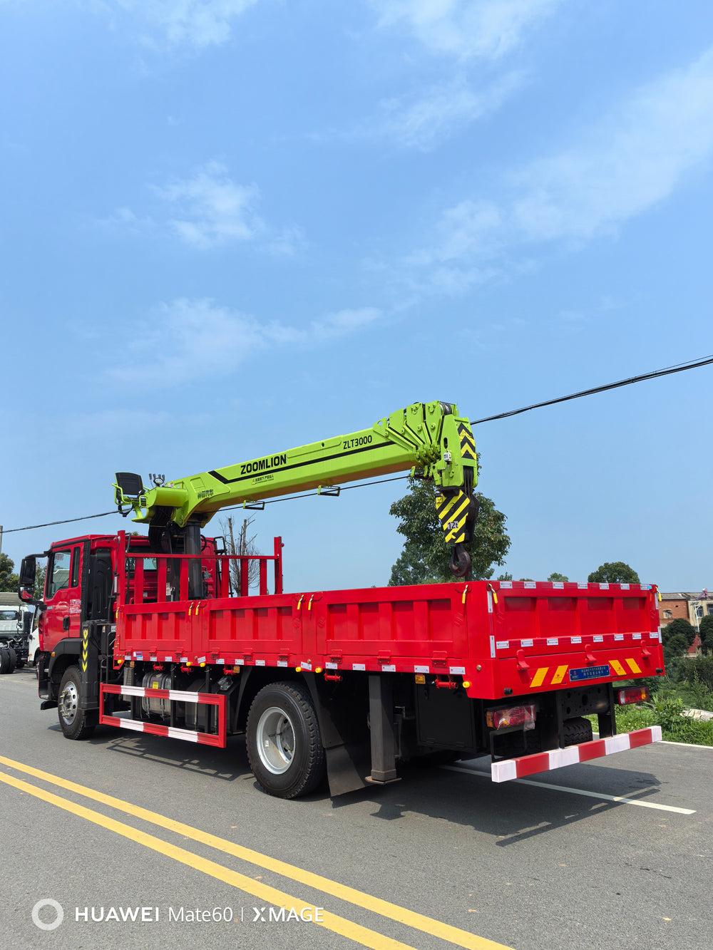 Sinotruk Howo Zoomlion 8-ton 5-section boom truck crane