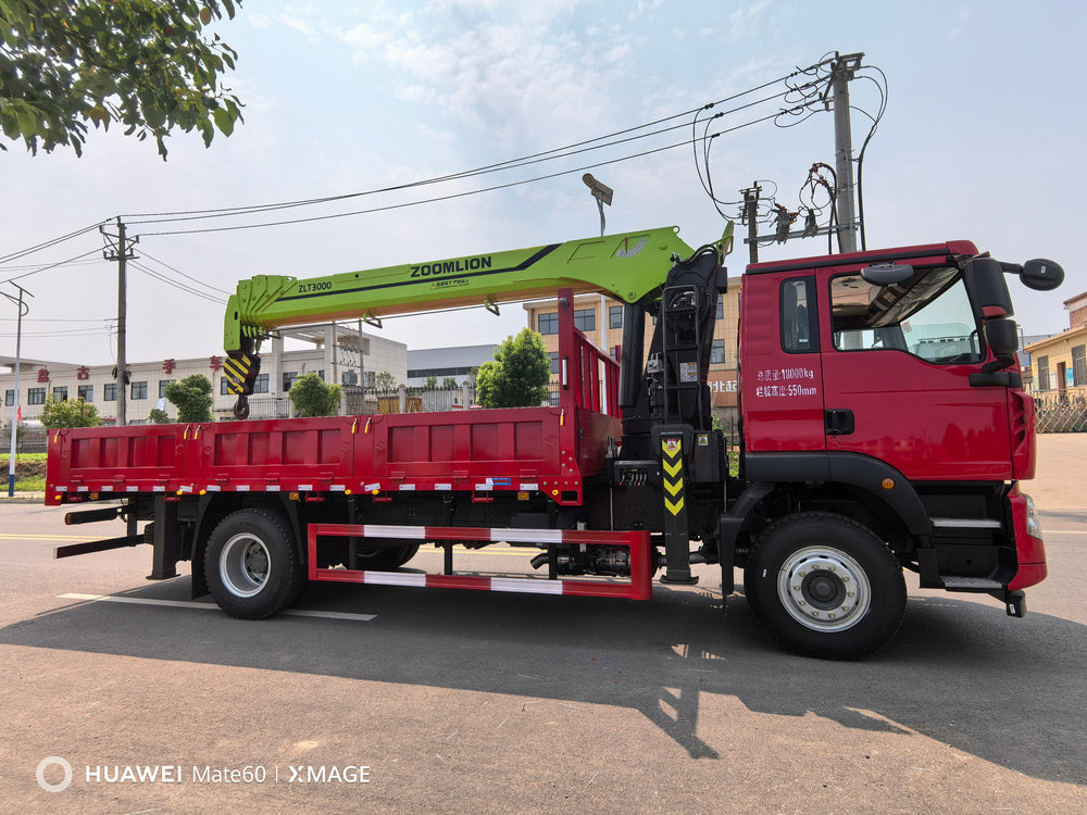 Sinotruk Howo Zoomlion 8-ton 5-section boom truck crane