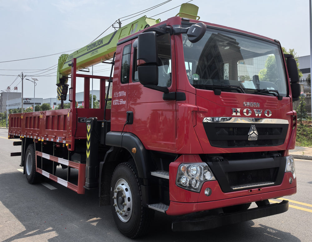Sinotruk Howo Zoomlion 8-ton 5-section boom truck crane