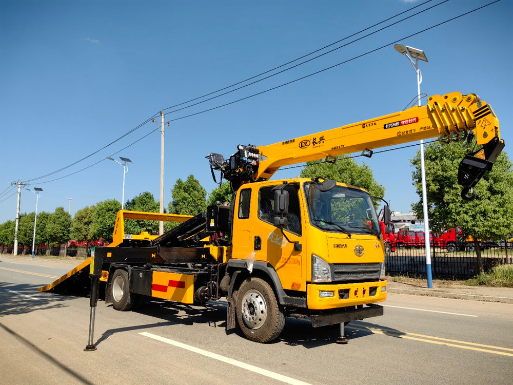 Jiefang 6.2 meter crane Wrecker truck