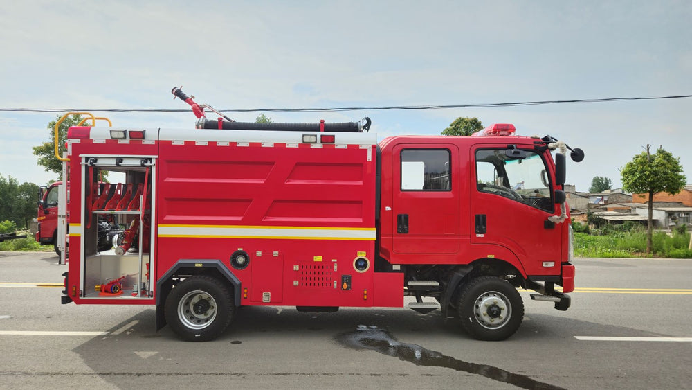 Dongfeng 4WD 5-cubic-meter water tanker fire truck