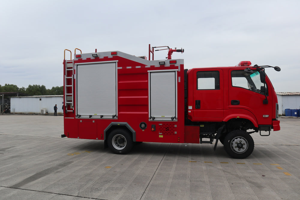Dongfeng 4WD pipeline forest fire truck