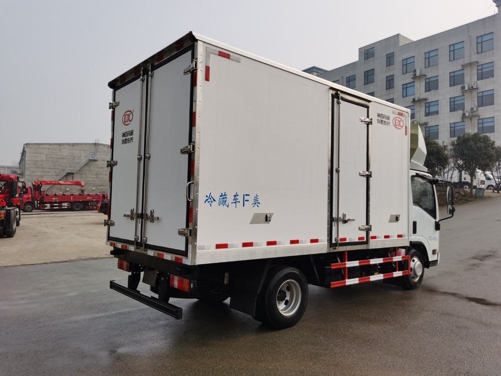 Isuzu 4.2-meter 5 ton refrigerated truck