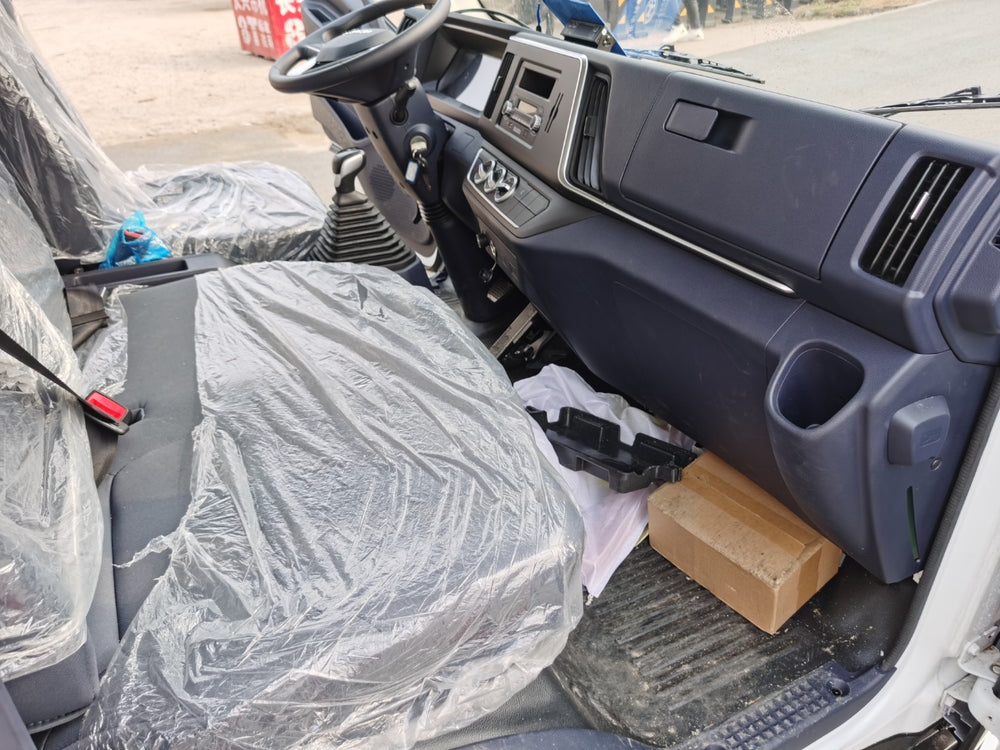 Isuzu 4.2-meter 5 ton refrigerated truck