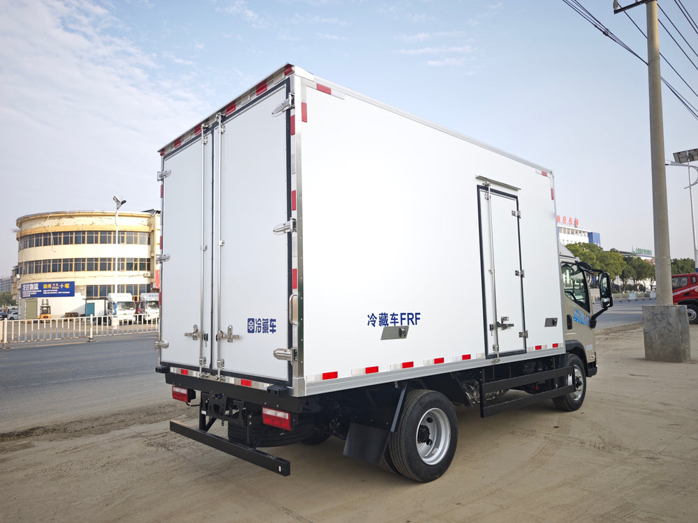 Jiefang 4.2-meter 8-ton refrigerated truck