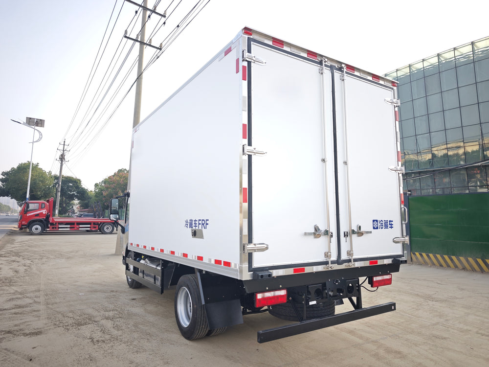 Jiefang 4.2-meter 8-ton refrigerated truck