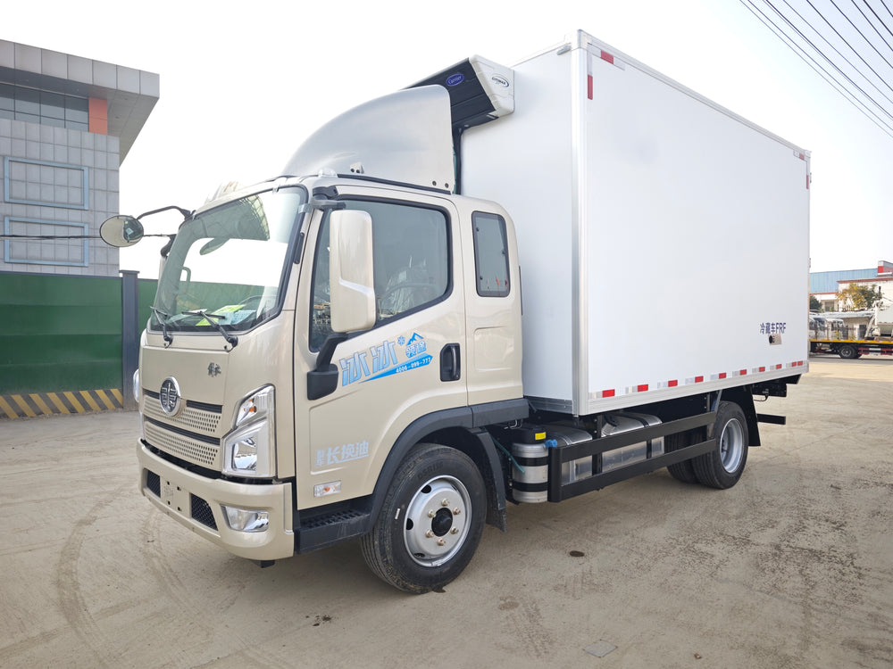 Jiefang 4.2-meter 8-ton refrigerated truck