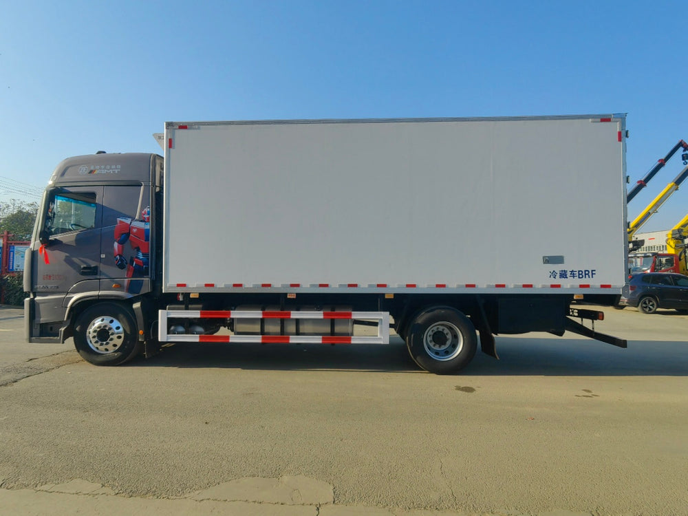Foton Auman 6.8-meter 10 tons refrigerated truck