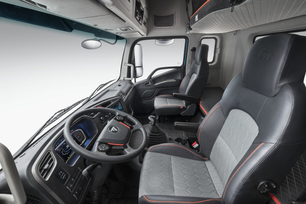 Foton Auman 6.8-meter 10 ton refrigerated truck