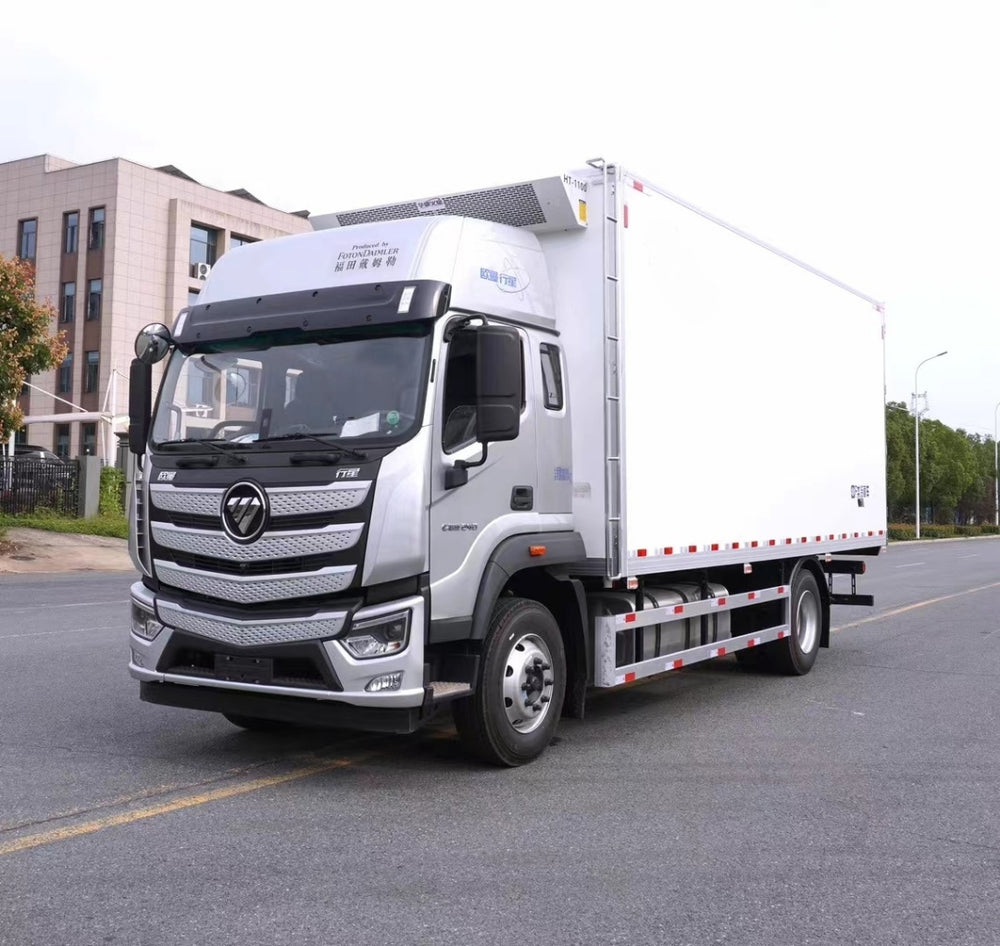 Foton Auman 6.8-meter 10 ton refrigerated truck