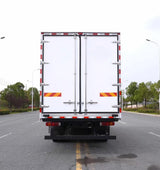 Foton Auman 6.8-meter 10 ton refrigerated truck