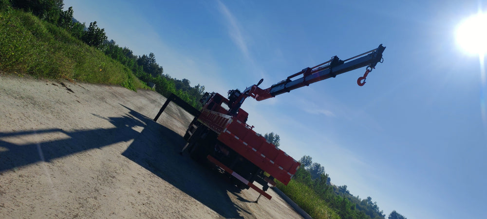 Shaanxi Automobile Delong 12-ton Knuckle Arm Truck Crane
