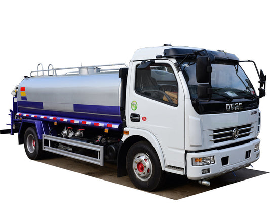 Dongfeng  4x2 9000L sprinkler truck