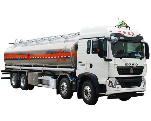 HOWO 8*4 30000L oil tank truck
