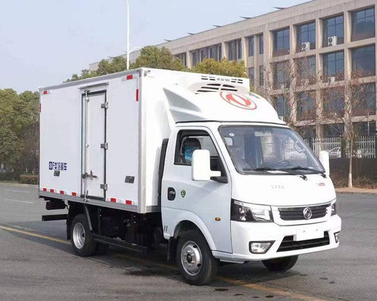 DongFeng 4X2 Refrigerator Truck van length 3.5m